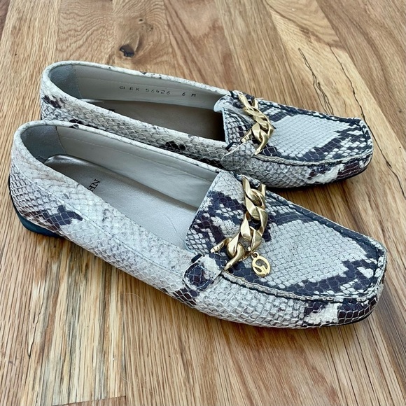 St. John Snake Skin Gold Chain Smoking Slippers Loafers Size 6 - Picture 4 of 6